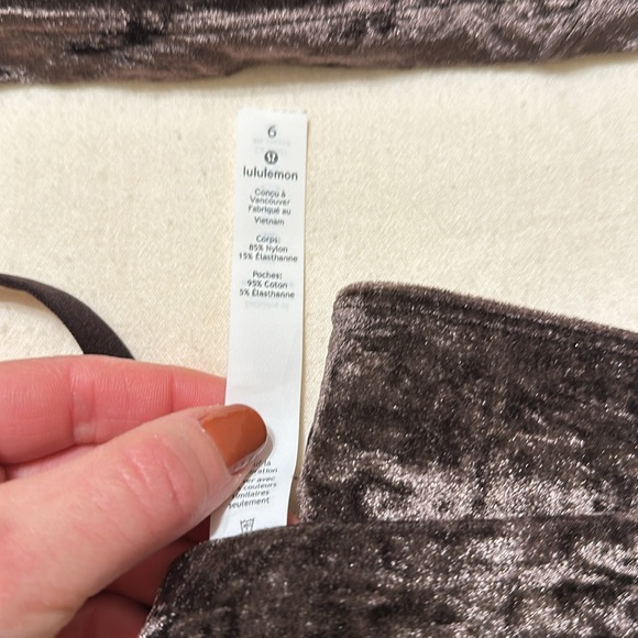 Lululemon crushed velvet matching set - Picture 2 of 3
